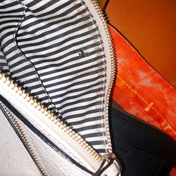 SALE!! KATE SPADE BAG AND WALLET - Picture 5 of 9